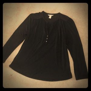 H&M black blouse, flowy fit and long sleeves!
